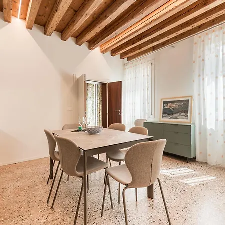 Daire San Matteo Rialto Terrace Venedik