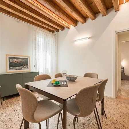 Daire San Matteo Rialto Terrace *