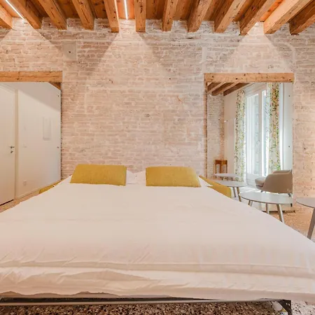 San Matteo Rialto Terrace Apartment Venice