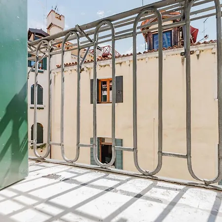 San Matteo Rialto Terrace Apartment Venice