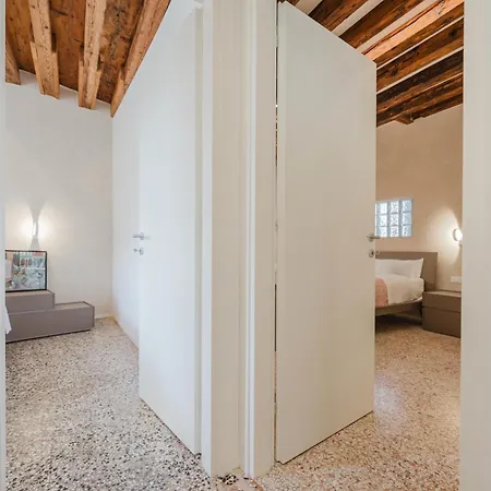 Appartement San Matteo Rialto Terrace Venetië